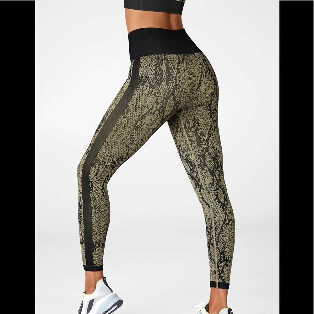 Fabletics Sets - image 4